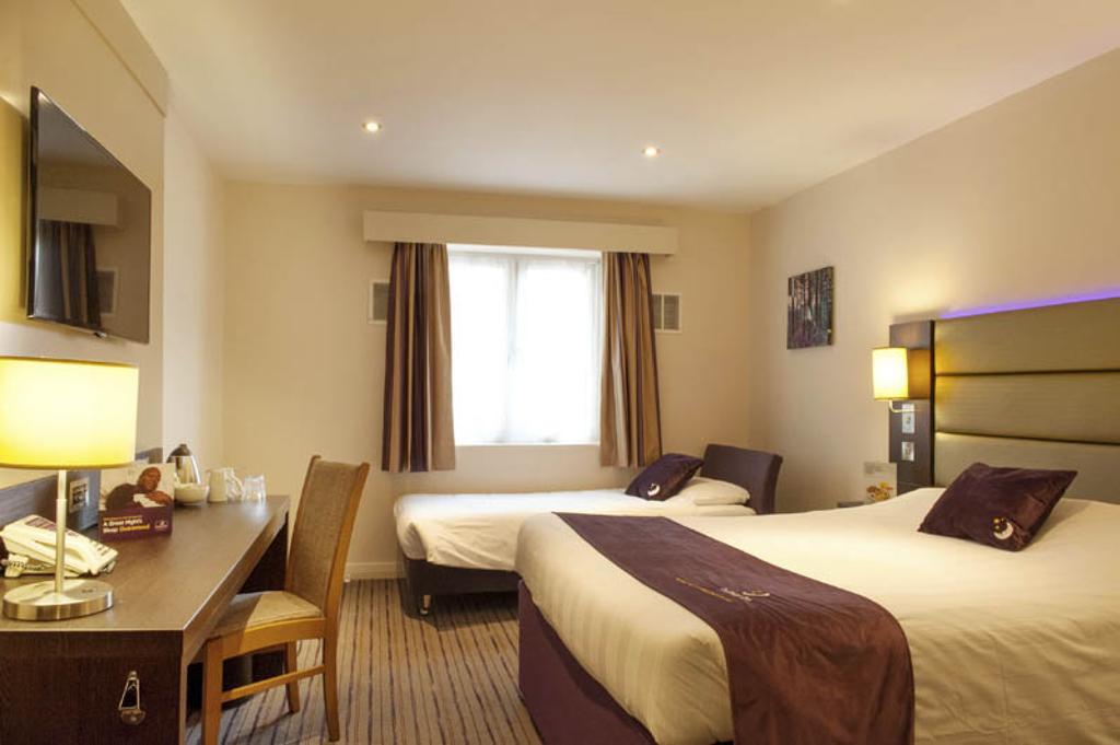 Premier Inn Inverness East Ruang foto