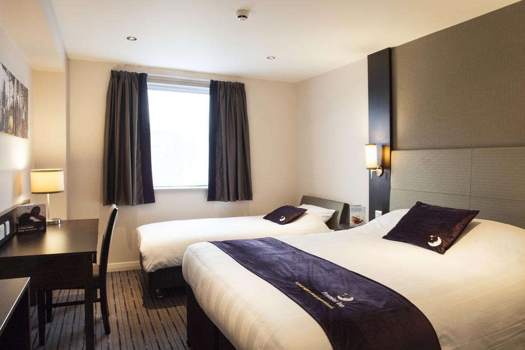 Premier Inn Inverness East Ruang foto