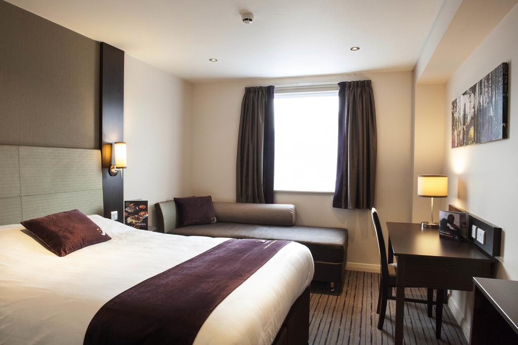 Premier Inn Inverness East Ruang foto